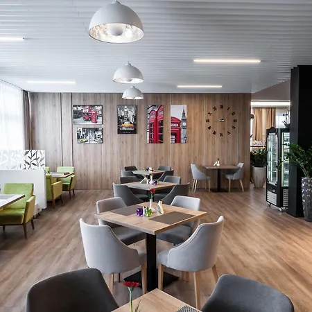 Privilege - Empire Hotels Group 4*