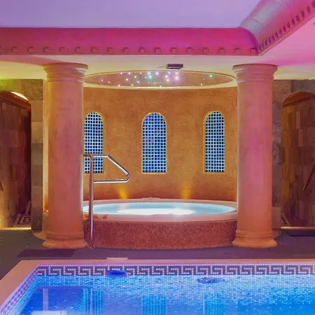 Privilege - Empire Hotels Group 4*