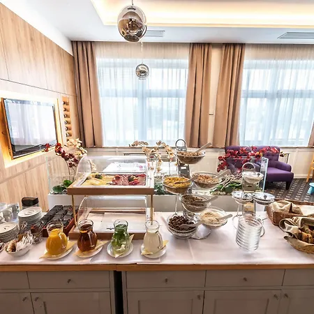 Privilege - Empire Hotels Group Aparthotel 4*